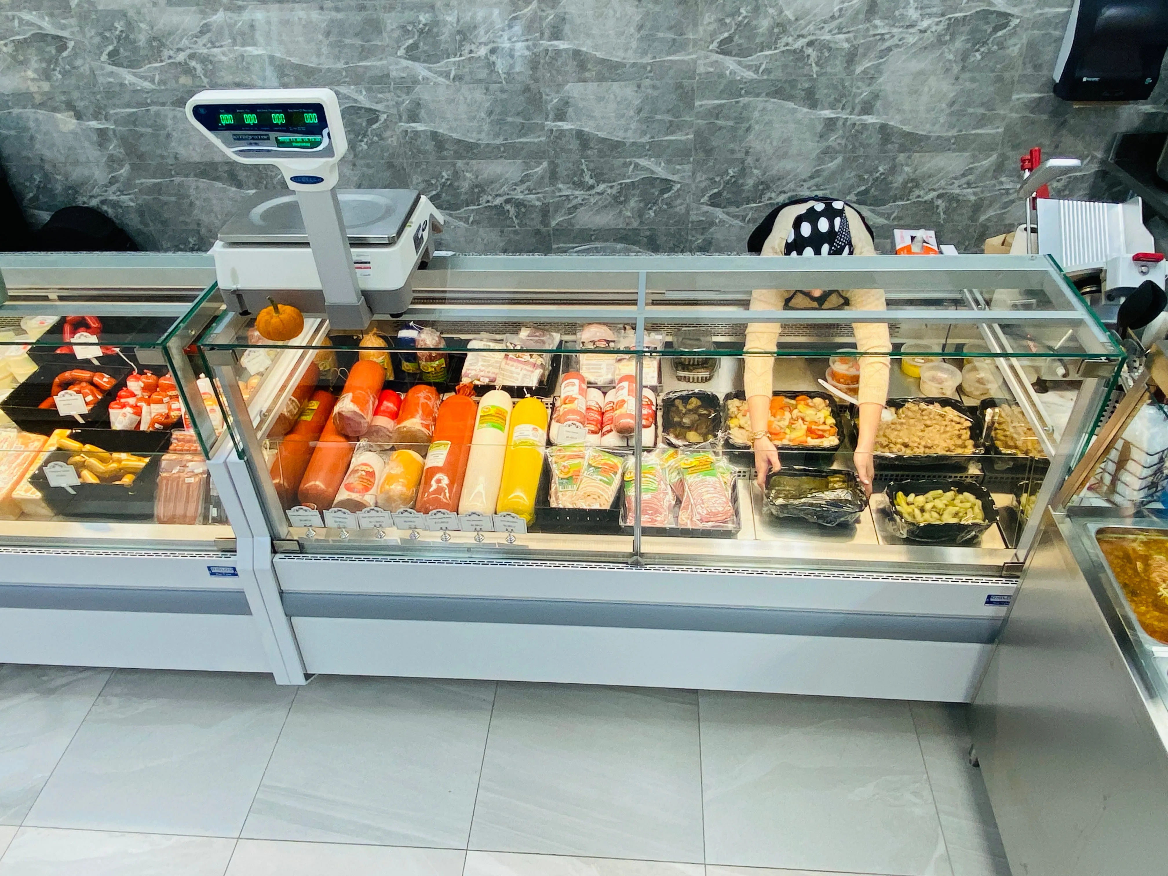 33"D Deli Meat Cheese & Salad, Straight Glass